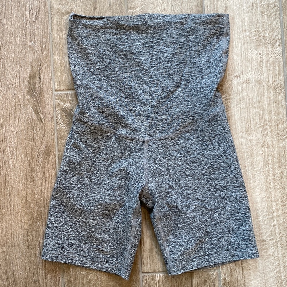 Beyond Yoga Spacedye Maternity shorts size S